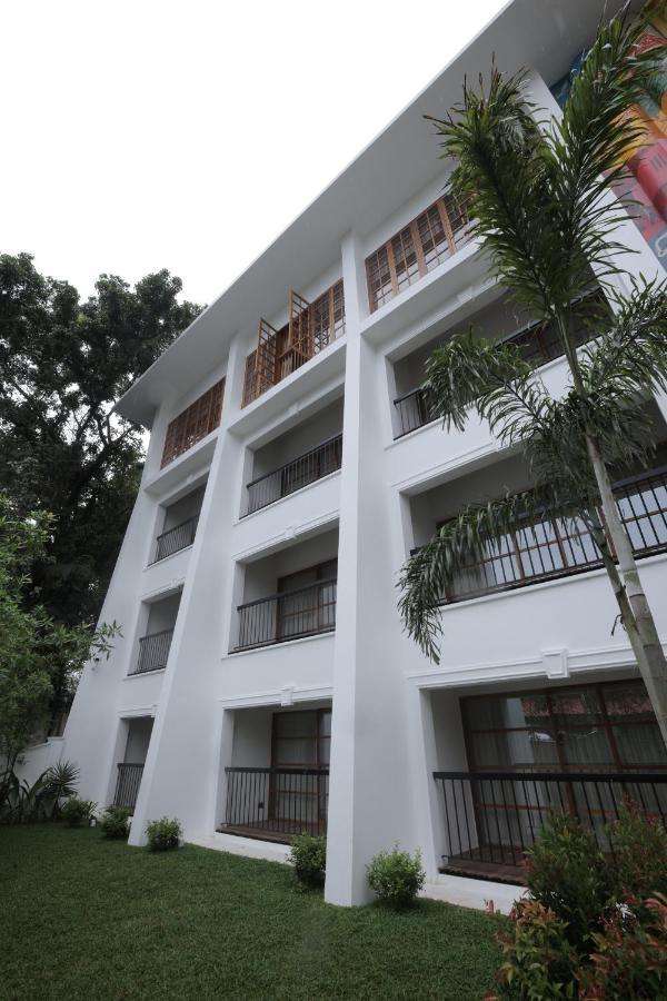 Prasanthi Hotel Kollam Exterior photo