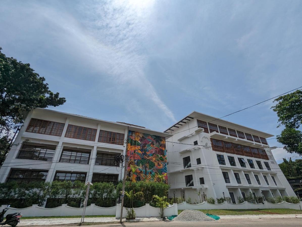 Prasanthi Hotel Kollam Exterior photo